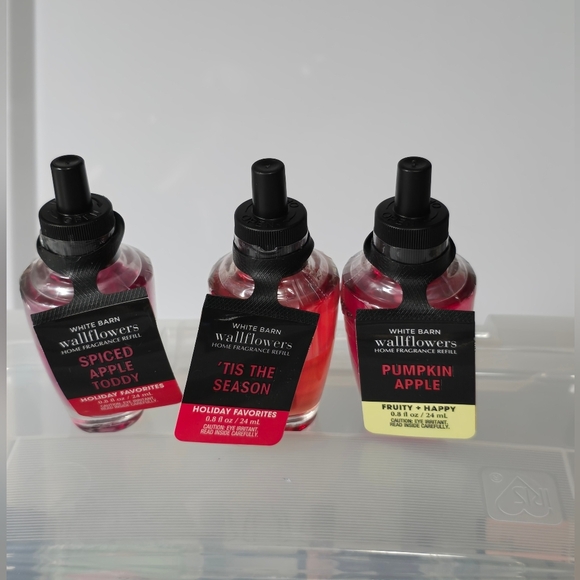 White barn bbw wallflower refills 3 spiced apples tis season pumpkin apple - Picture 1 of 4